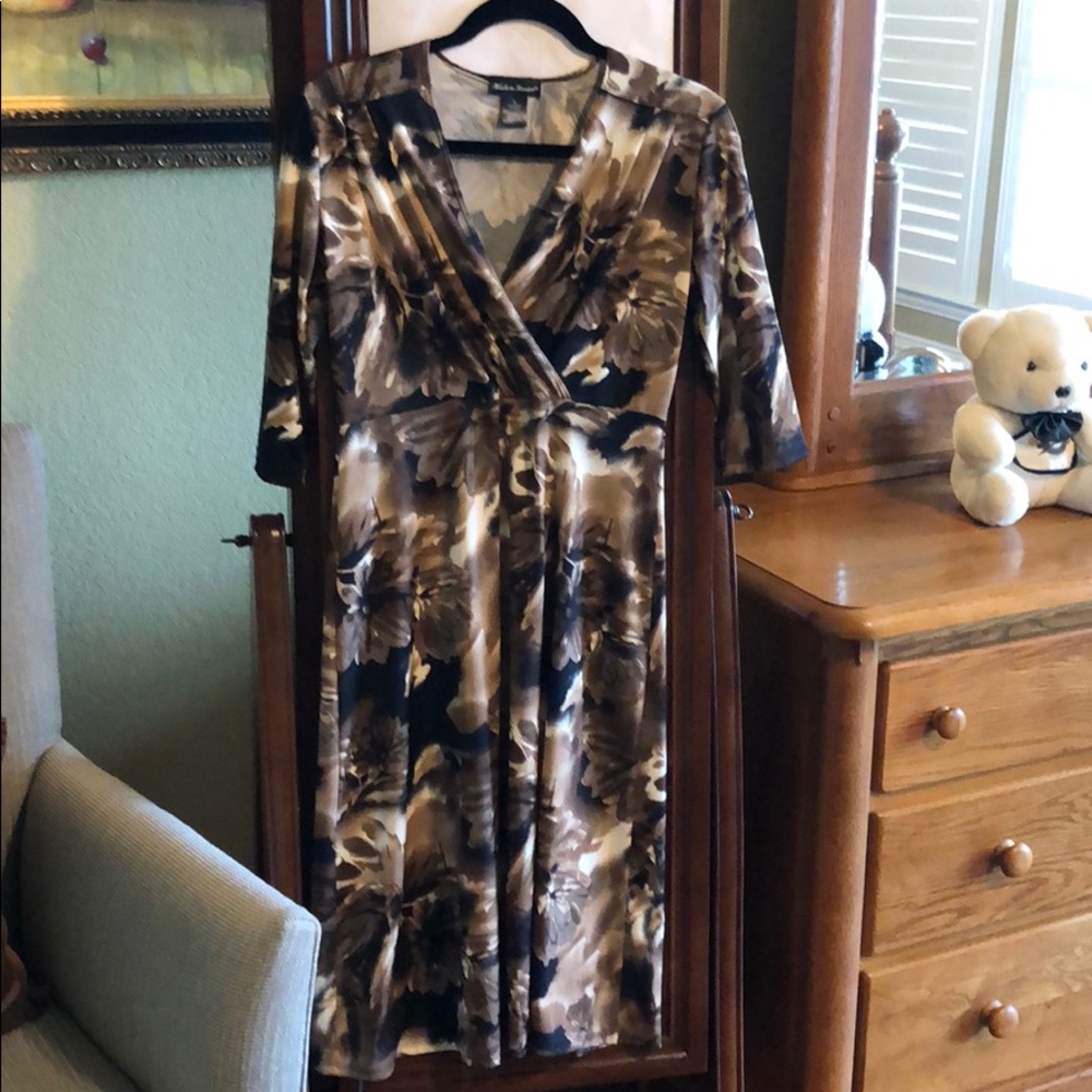 Floral print dress